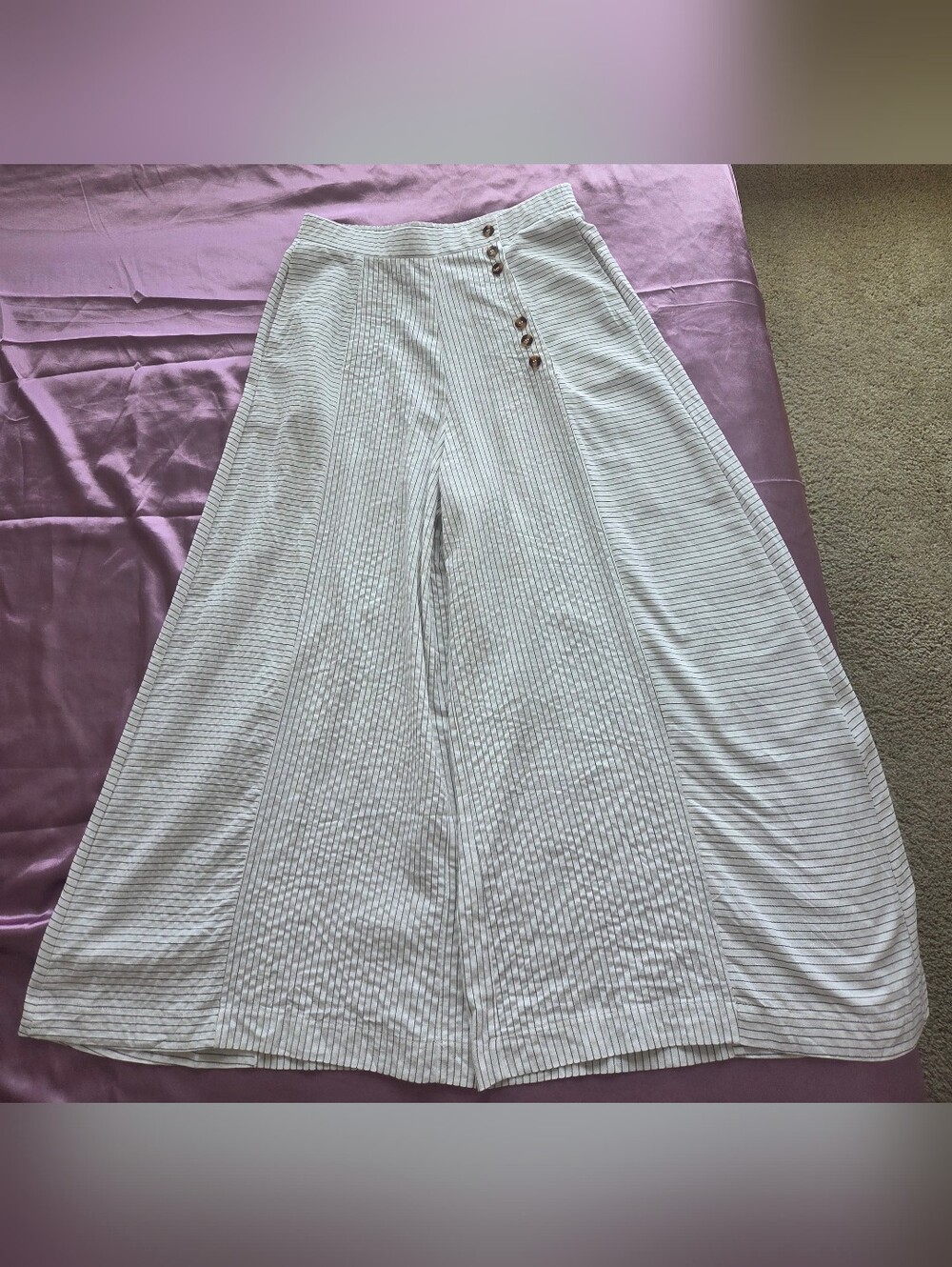 Wide-Leg Striped Women's Pants - White with Thin Gray Stripes - Like New Size L
